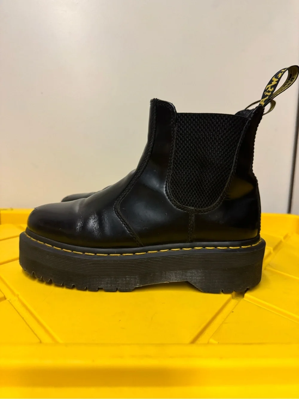 Dr. Martens 2976 Quad Black Platform Chelsea Boots Women’s 8 Men’s 7